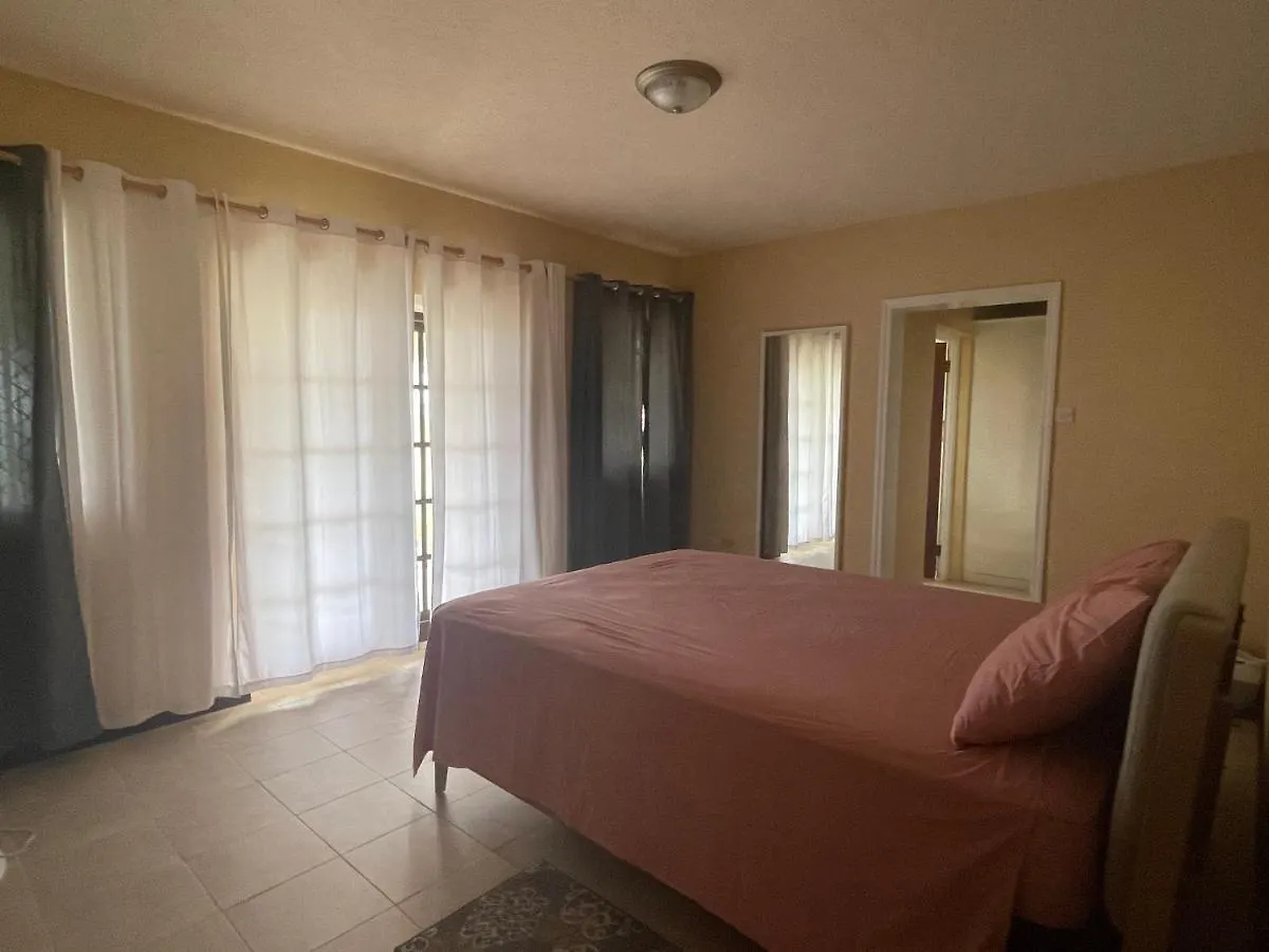 'Mayaro' Private Room With Ocean View Saint Philip Homestay